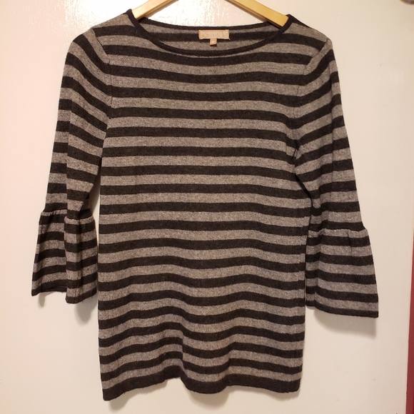 Benedetta B Sweater - Picture 2 of 9